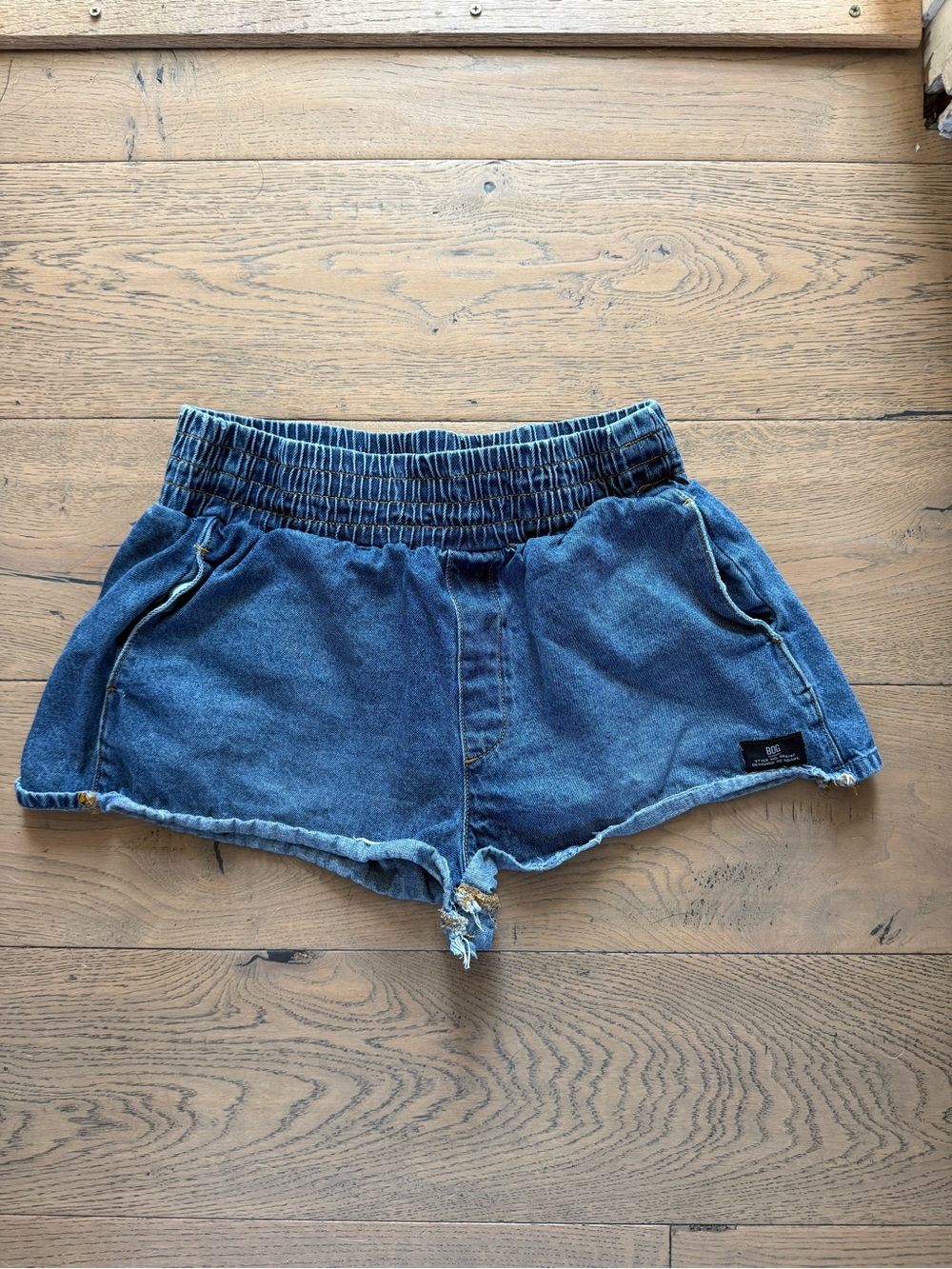 BDG Denim Pull-On Shorts Size L Frayed Hem Elastic Waist